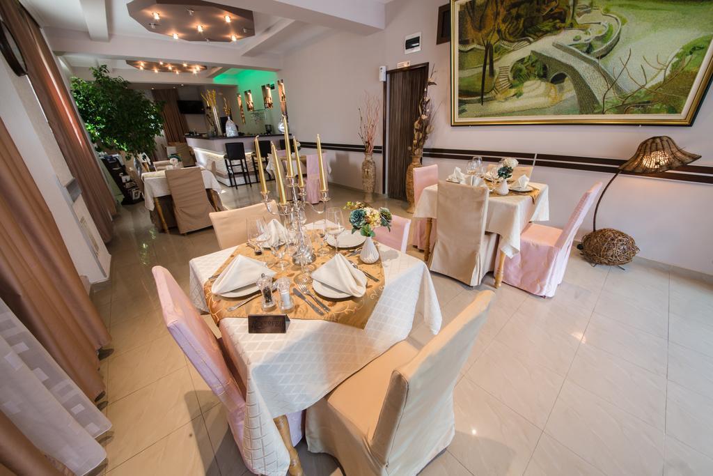 Hotel Ideal Podgorica Luaran gambar