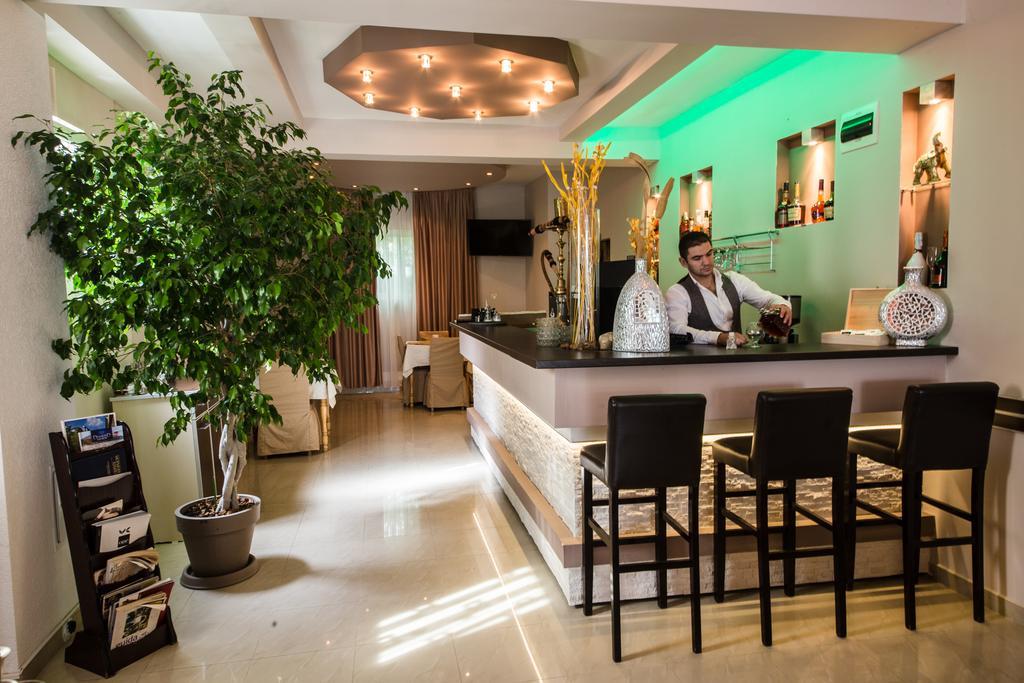 Hotel Ideal Podgorica Luaran gambar