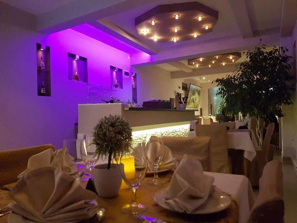 Hotel Ideal Podgorica Luaran gambar